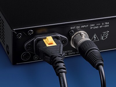 用於電源冗餘的外部直流輸入 (EXT DC INPUT)
