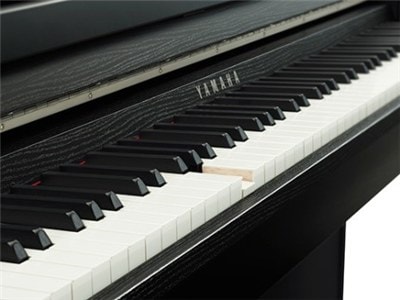 1.新開發直逼平台鋼琴彈奏感的「GrandTouch鍵盤」