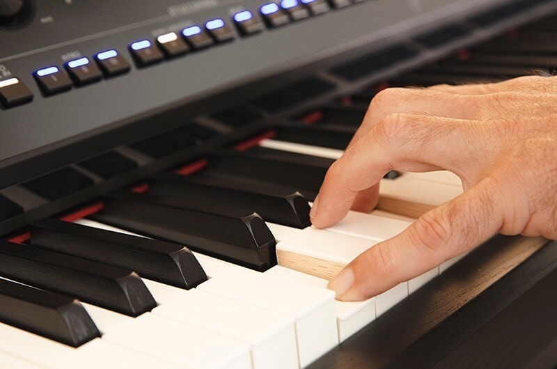 2.	GrandTouch鍵盤，宛若原聲鋼琴的觸鍵感受