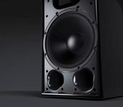領先同類商品的 12 吋的輕巧超低音喇叭
