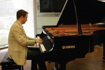 瑞典鋼琴才子傑布隆斯基現場演奏海頓D大調鋼琴奏鳴曲
