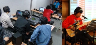 現場樂手演出讓學員進行多軌錄音實做